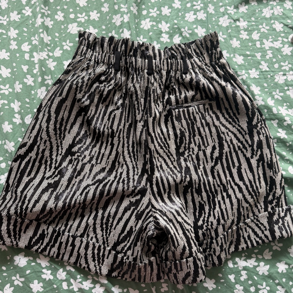 Self Portrait, US4, UK8, Sequined shorts, never worn, NWOT, Price Firm - Picture 3 of 5
